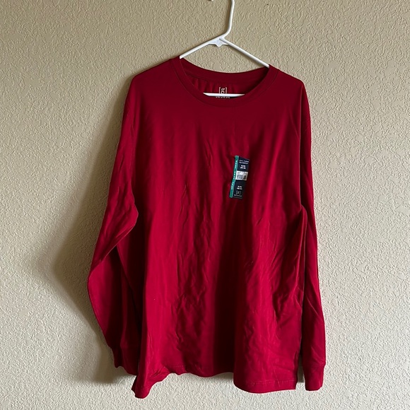 Red Long Sleeve Men’s Size XL NWT - Picture 1 of 2